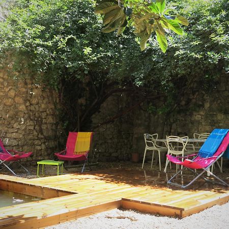 Bed and Breakfast La Buissonnière Oppède Esterno foto