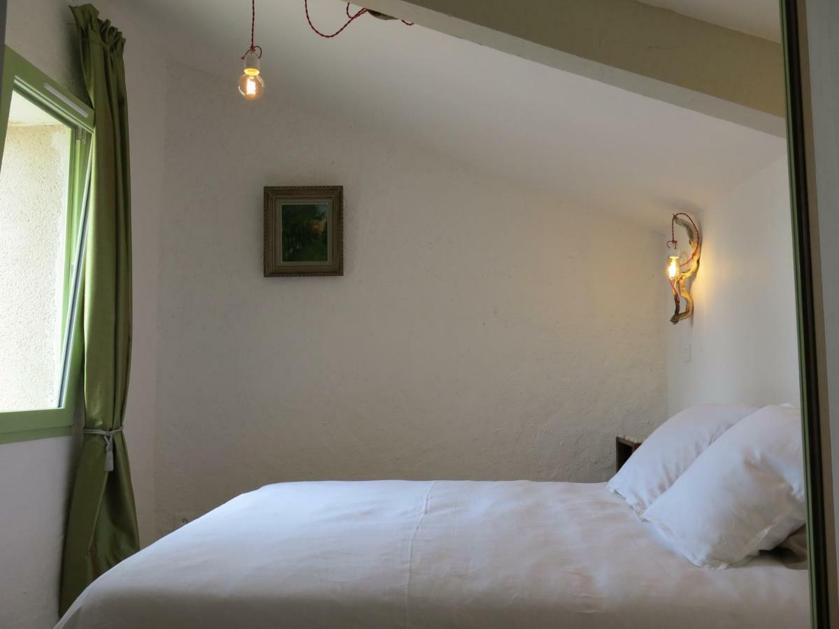 Bed and Breakfast La Buissonnière Oppède Esterno foto
